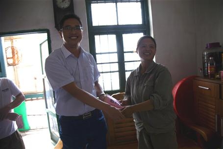 國(guó)慶中秋雙節(jié)慰問，將職工的生活系心上