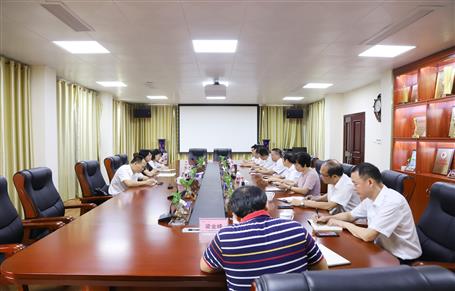 李靜丹出席冶建公司領(lǐng)導人員會議