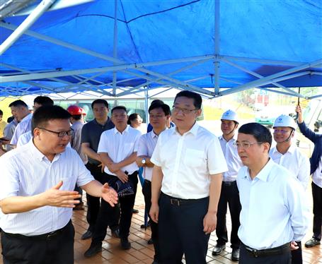 柳州市委書(shū)記吳煒、市長(zhǎng)張壯到公司項(xiàng)目調(diào)研指導(dǎo)