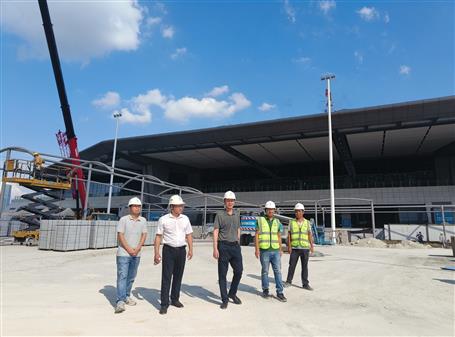 何勇到冶建桂華分公司項目開展國慶節(jié)、中秋節(jié)前檢查